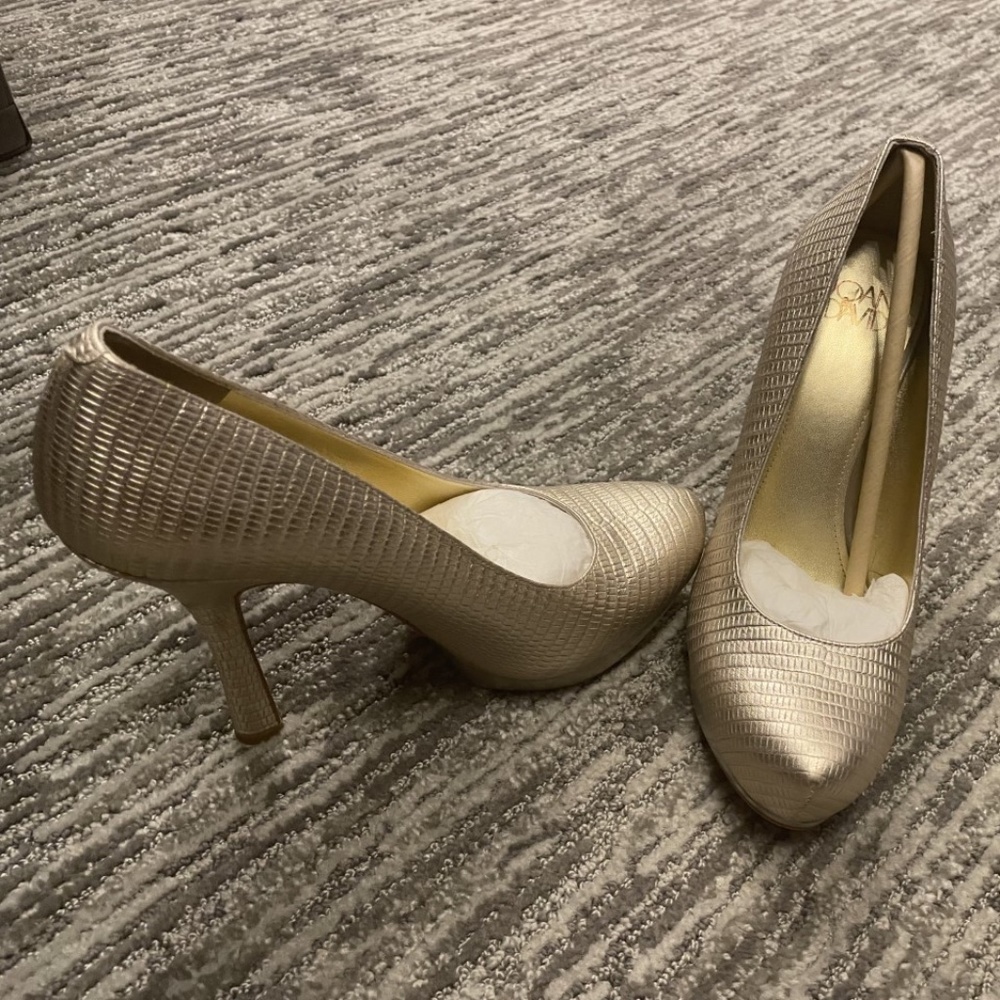 Joan & Davis Reptile Pumps Champagne Color